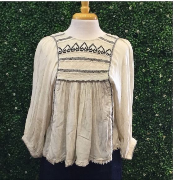 FREE PEOPLE IVORY AND LACE TOP-SMALL - Picture 2 of 3